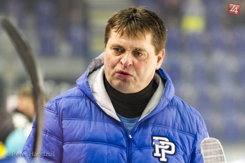 Ilustračný obrázok k článku Môžeme cestovať do Košíc. Pro-Hokej povolil činnosť Bartečkovi aj trénerom