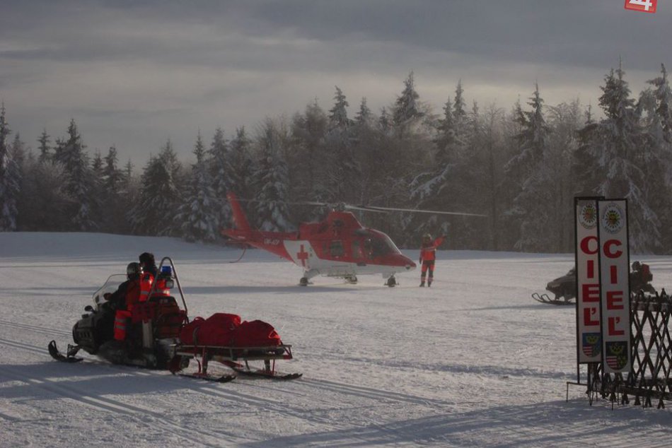 Ilustračný obrázok k článku FOTO priamo zo zásahu leteckých záchranárov: Na Skalke sa zranil muž (60)