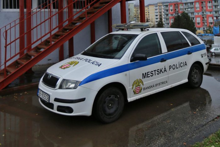 Ilustračný obrázok k článku Keď to bystrickí policajti začuli, hneď konali: Nebyť ich pohotovej reakcie, mohlo to dopadnúť horšie FOTO