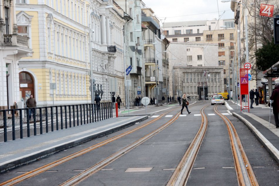 Ilustračný obrázok k článku Po Štúrovej ulici začnú po dvoch rokoch opäť jazdiť električky