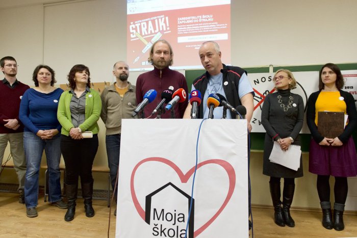 Ilustračný obrázok k článku Mimoriadna správa! Učitelia prerušujú štrajk a vracajú sa do škôl