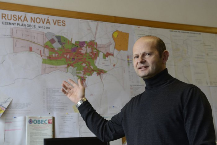 Ilustračný obrázok k článku Priorita na rok 2016 v obci pri Prešove je jasná: Pred sebou však majú ešte roboty ako na kostole!