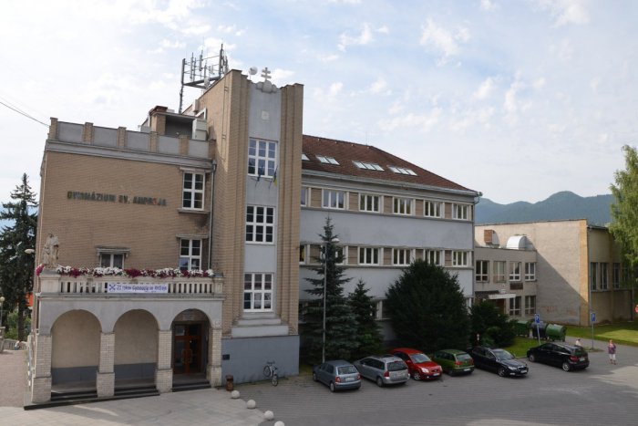 Ilustračný obrázok k článku Na Liptove sa do štrajku zapojilo 30 z takmer 130 škôl: Niekde sa protestovalo aj učilo