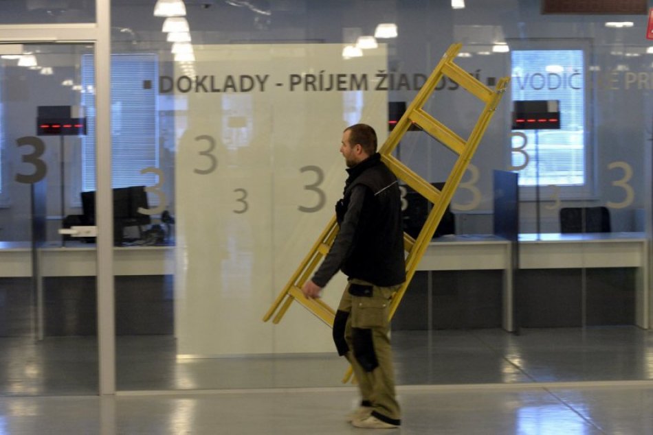 Ilustračný obrázok k článku Praktické INFO pre Žiarčanov: Okresný úrad poskytuje služby v novom klientskom centre