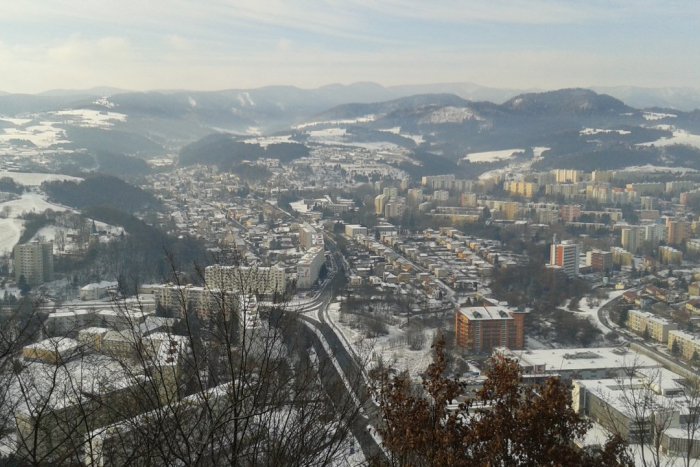 Ilustračný obrázok k článku Zaujímavosti z matriky o ľuďoch v našom meste: Toto ste o Bystričanoch isto ani netušili!