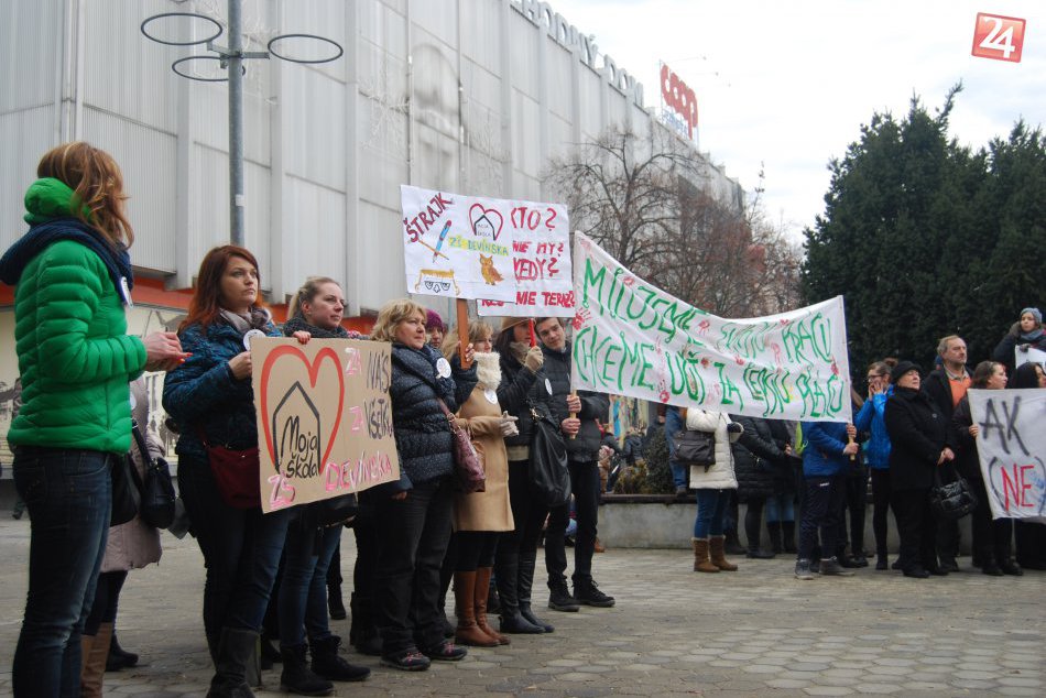 Ilustračný obrázok k článku Ministerstvo školstva: Z dôvodu štrajku je dnes zatvorených 111 škôl, čo je 1,65 percenta