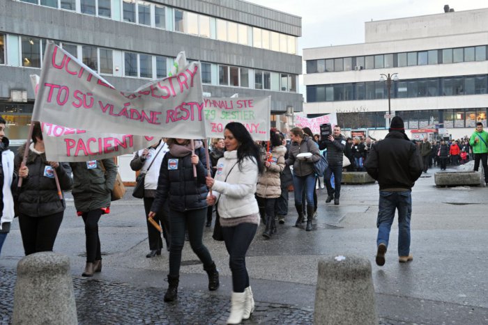 Ilustračný obrázok k článku V zahraničí majú záujem o slovenské sestry vo výpovedi: Komora dostala viaceré ponuky