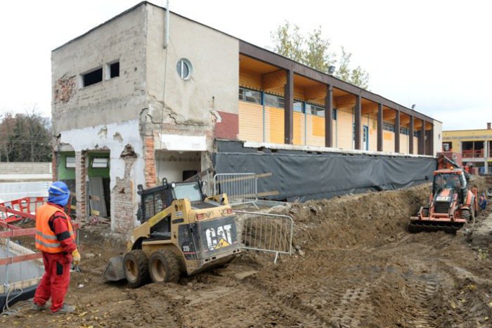 Ilustračný obrázok k článku Rekonštrukcia kúpaliska Červená hviezda narazila na problém: Dočkajú sa ho Košičania už v lete?