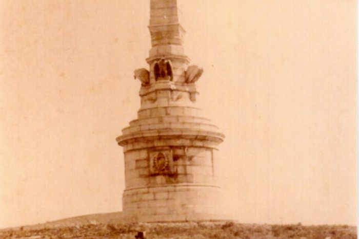 Ilustračný obrázok k článku Miléniový pamätník na Pyramíde: Nemý svedok minulosti, ktorý toho prežil naozaj dosť