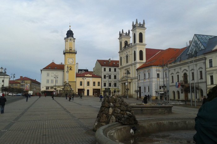 Ilustračný obrázok k článku Ceny mesta a primátora sú už rozdané: Pocta pre lekára Galandu aj futbalového brankára