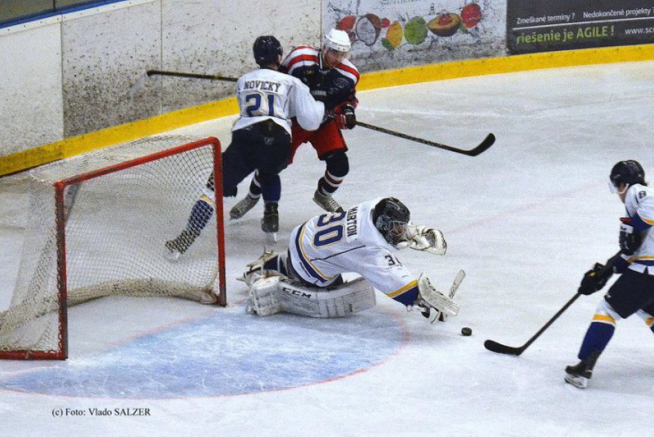Ilustračný obrázok k článku Ostávajú na čele ligy: Hokejisti Prešova zvládli derby, Spišiakom dali sedmičku