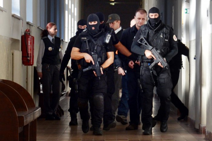 Ilustračný obrázok k článku Proces v kauze vraždy bossa Čongrádyho opäť pokračuje