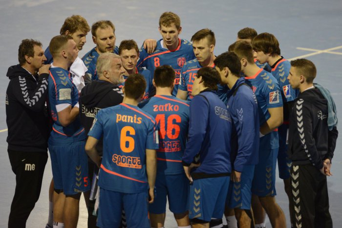 Ilustračný obrázok k článku Sporta v nadstavbe potvrdzuje svoju silu: Odnáša si cenné body z ihriska súpera