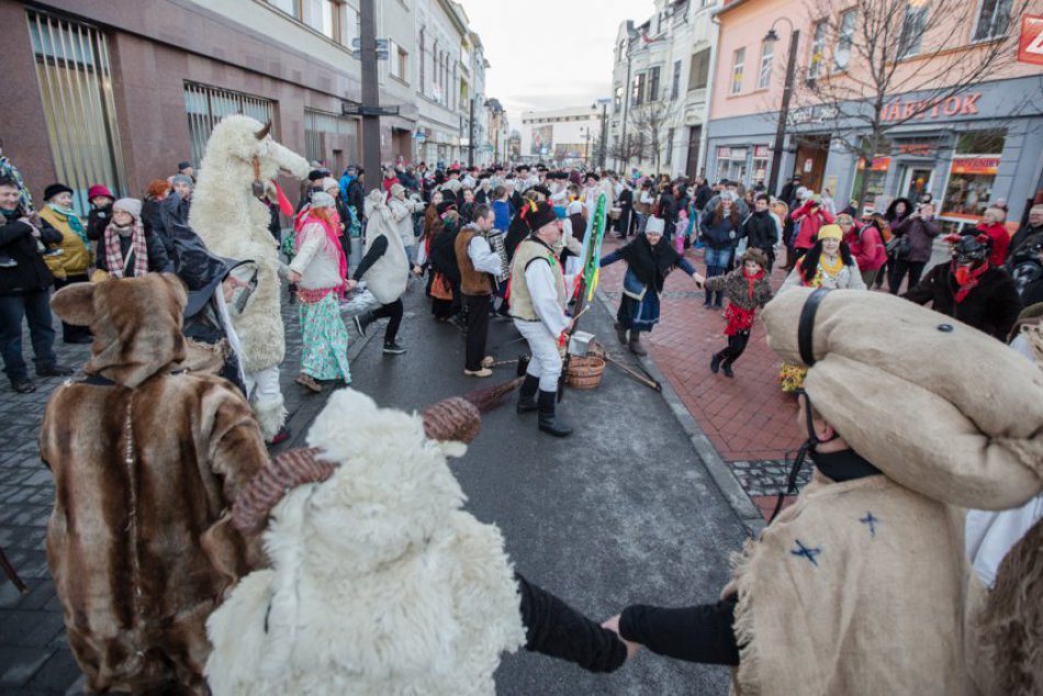 Ilustračný obrázok k článku Fašiangové oslavy v Mikuláši a okolí: Presný program na jednom mieste