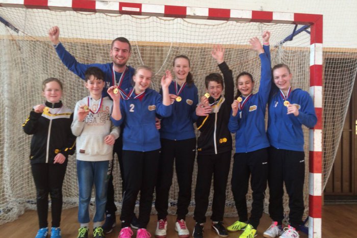 Ilustračný obrázok k článku Veľký úspech zlatomoraveckých športovcov: Mladí haloví hokejisti sa stali majstrami Slovenska!