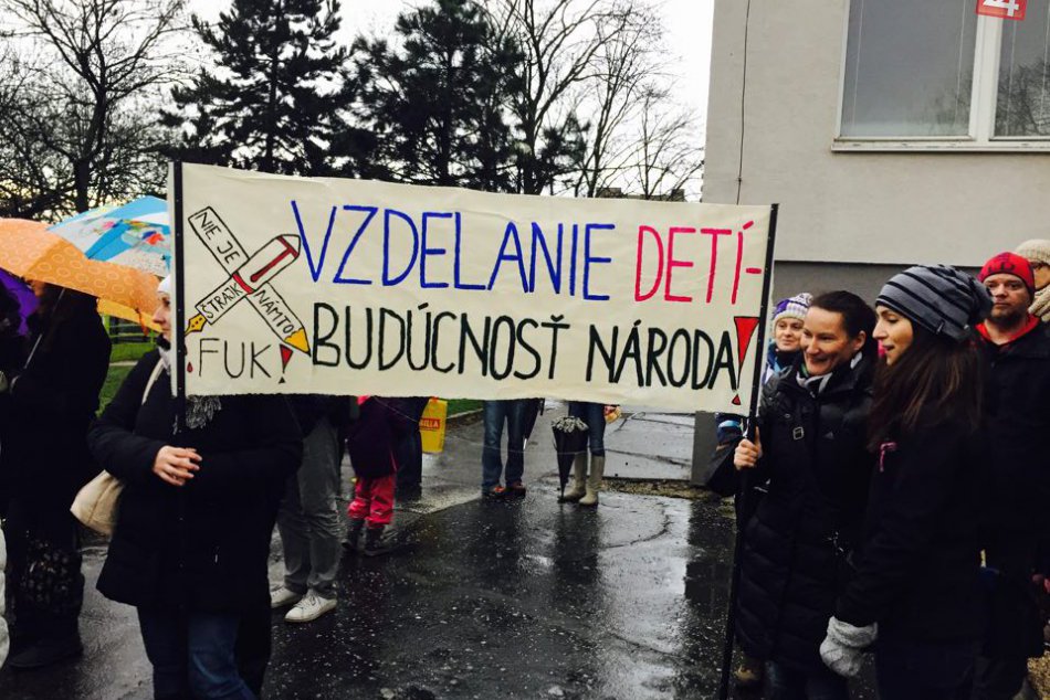 Ilustračný obrázok k článku Župné školy ostávajú v štrajku až do konca