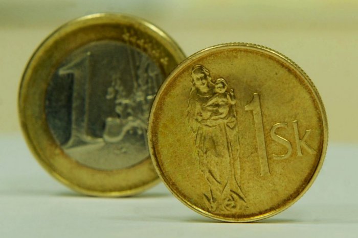 Ilustračný obrázok k článku Kde to skladujete? Slováci majú doma ešte stále odložených cez 2 miliardy!