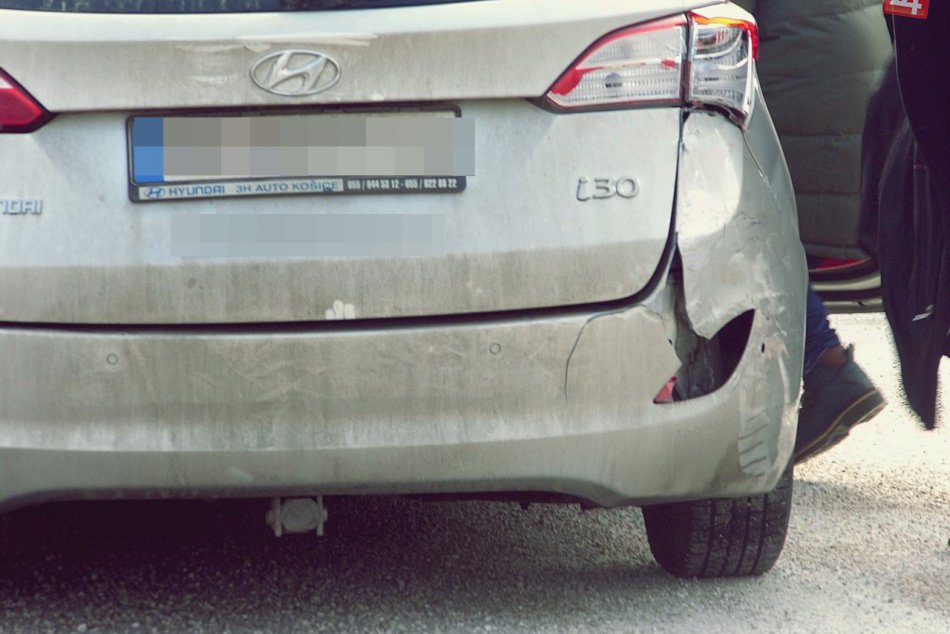 Ilustračný obrázok k článku Polícia radí vodičom krok za krokom: Ako postupovať v prípade zrážky áut?