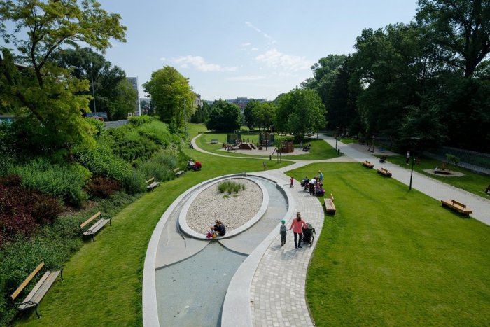 Ilustračný obrázok k článku Najkrajší park na Slovensku je v Bratislave. Viete, kde sa nachádza?