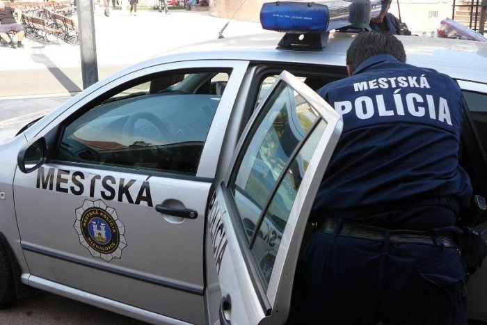 Ilustračný obrázok k článku Štefan, Michalčín, Bamburák a Petrilák: Mestskí policajti ocenení za záchranu života