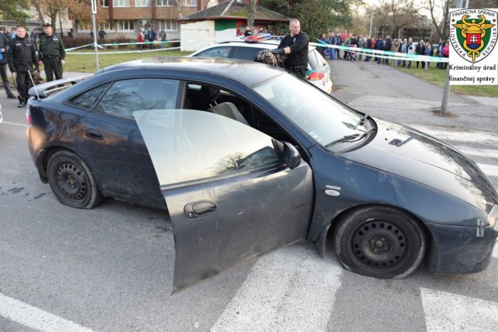 Ilustračný obrázok k článku Streľba a policajná naháňačka v michalovských uliciach: Čo sa to vlastne dialo? FOTO z miesta