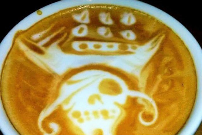 Ilustračný obrázok k článku Prešovský barista má šikovné ručičky na pohľadanie: Paráda, čo dokáže Viktor vyčarovať v káve!