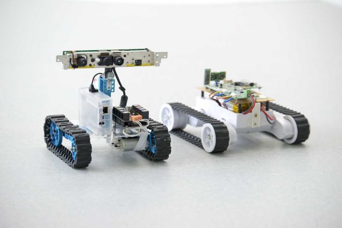 Ilustračný obrázok k článku Mladí to majú v rukách: Vyše 200 detí s vlastnými robotmi v Mikuláši, takto ožilo klasické lego