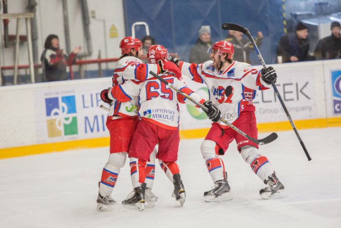 Ilustračný obrázok k článku Liptáci prehrali aj v druhom zápase: Séria sa za stavu 2:0 presúva do Mikuláša