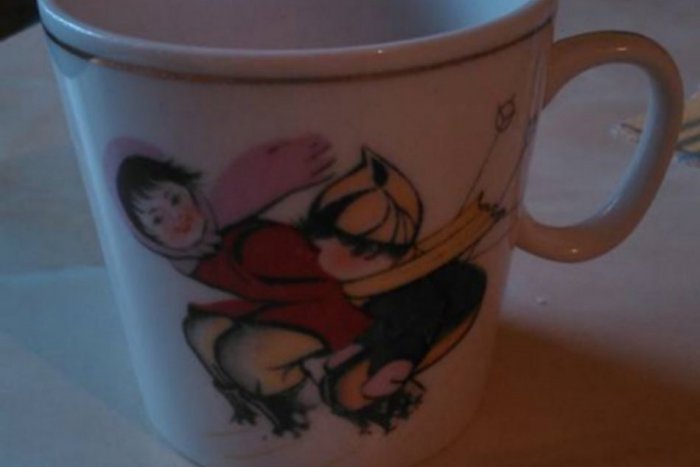 Ilustračný obrázok k článku Čitateľka v rodnom dome vzala do rúk foťák, výsledok stojí za to: 10 vecí zo socíku, ktoré pochopia len tí, čo to zažili :)