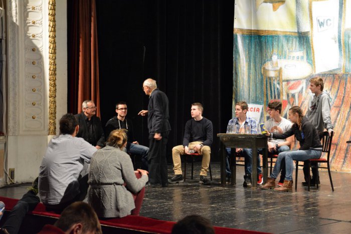 Ilustračný obrázok k článku V Spišskej sa pripravuje hra, aká tu ešte nebola: V akcii primátor aj šéf gymnázia, fotky zo skúšky!