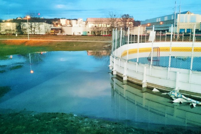 Ilustračný obrázok k článku Poškodené potrubie na Sídlisku III v Prešove: Toto je optimistický odhad, kedy by mohli odstrániť poruchu!