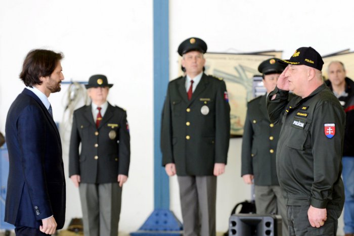 Ilustračný obrázok k článku Do Grécka odletelo 20 policajtov ako pomoc pri migračnej kríze