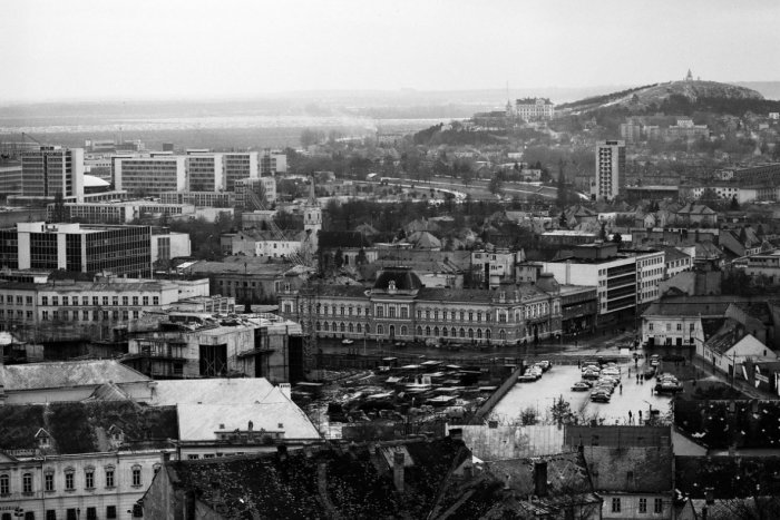 Ilustračný obrázok k článku Kde všade nájdeme Nitru? V Amerike, v knihách ale aj vo vesmíre!