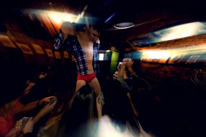 Ilustračný obrázok k článku TOTO musíte vidieť: Študentský Hangover a triedna učiteľka v kufri auta!