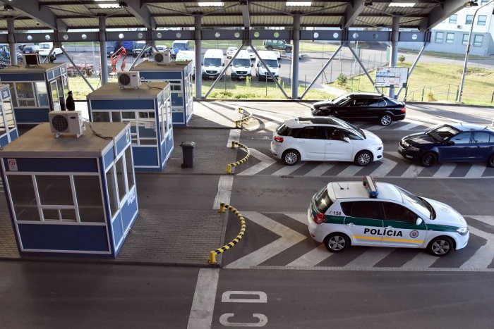 Ilustračný obrázok k článku Na toto pozor: Cestné hraničné priechody blokujú na Ukrajine osobné autá