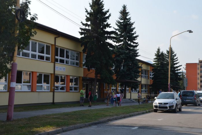 Ilustračný obrázok k článku Dobrovoľníci využívajú dnešné voľby na zber podpisov za zákaz hazardu v Ružomberku