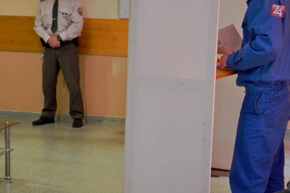 Ilustračný obrázok k článku FOTO: Vo väzení sa zvýšil záujem o voľby, svoj hlas odovzdalo v Nitre 23 väzňov