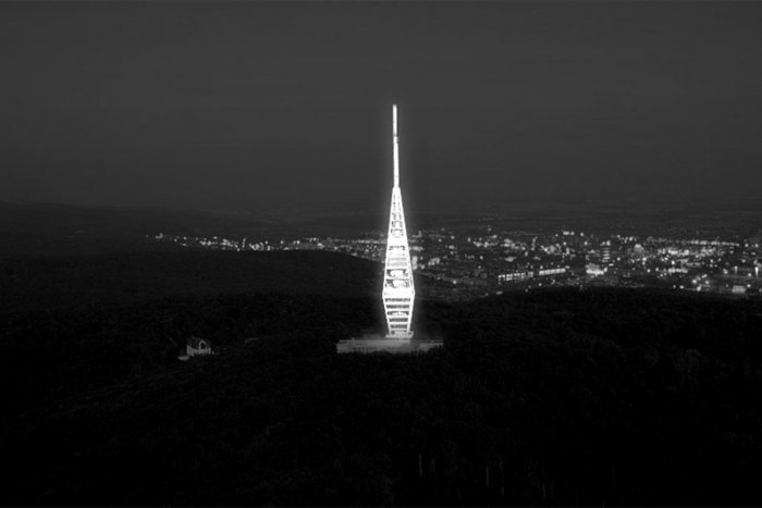 Ilustračný obrázok k článku Svitá nádej pre Kamzík. Dočká sa televízna veža osvetlenia?