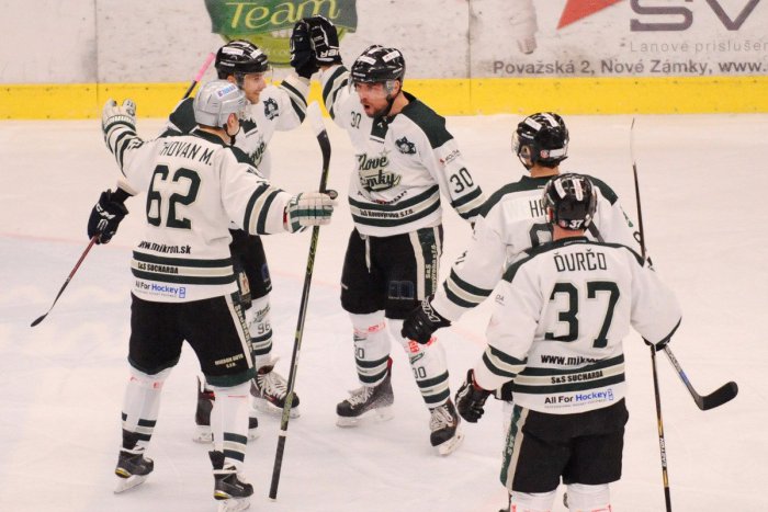 Ilustračný obrázok k článku Nové Zámky na nohách, hokejisti vyhrali premiérový titul v 1. lige! VIDEO