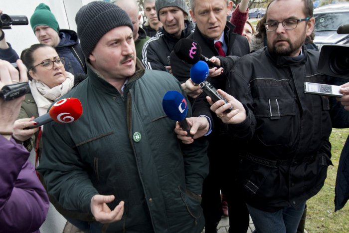 Ilustračný obrázok k článku Rómske organizácie si zobrali na mušku Kotlebu: Za TOTO na neho podajú trestné oznámenie!