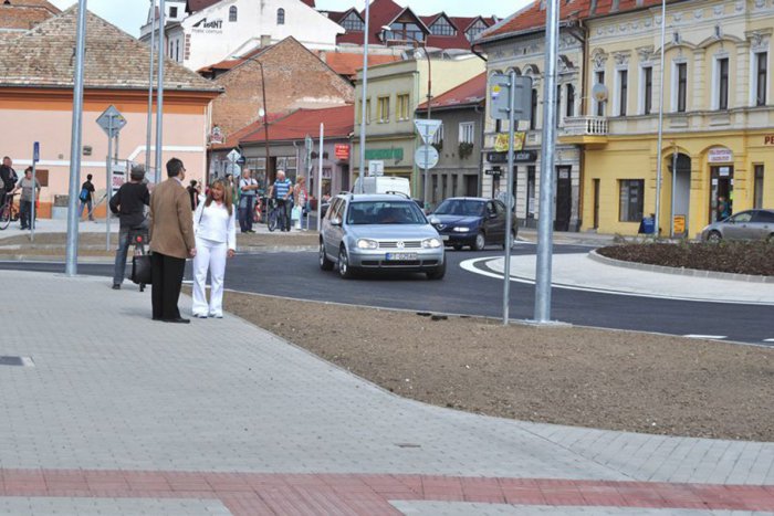 Ilustračný obrázok k článku Špeciálna hodinová predpoveď ako šitá pre Lučenčanov: Aké počasie bude v našom meste cez víkend?