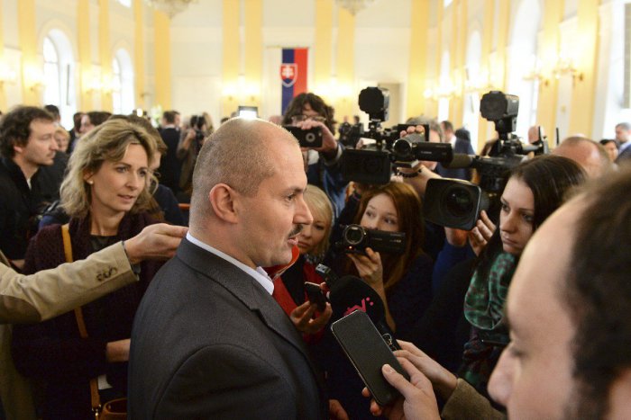 Ilustračný obrázok k článku Strany by sa mali podľa opozície dohodnúť na správaní sa voči ĽSNS