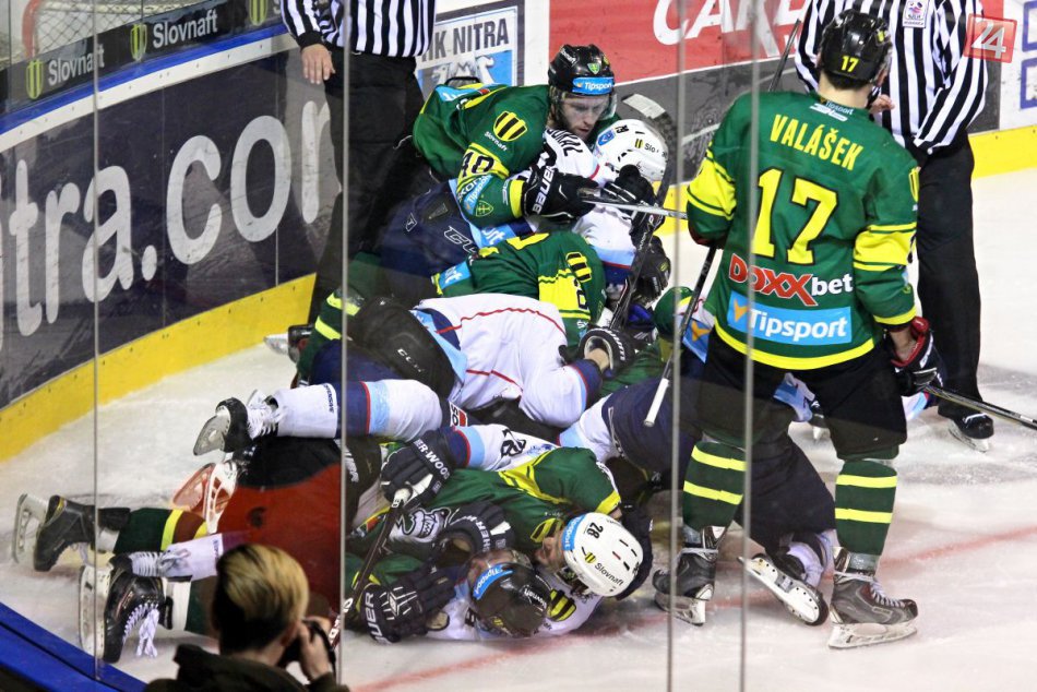 Ilustračný obrázok k článku FOTO: Vydreté víťazstvo, HK Nitra sa ujal vedenia štvrťfinále so Žilinou