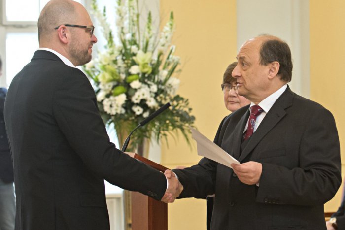 Ilustračný obrázok k článku Richard Sulík o podmienkach Procházku: Sú rozumné a triezve