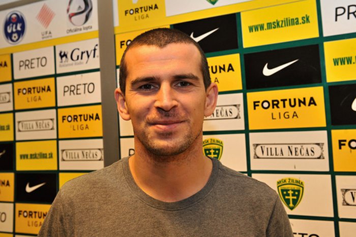 Ilustračný obrázok k článku Dostalo sa mu prestížnej pocty a my sme ho vyspovedali: Rozhovor s kapitánom MŠK Žilina Viktorom Pečovským (33)