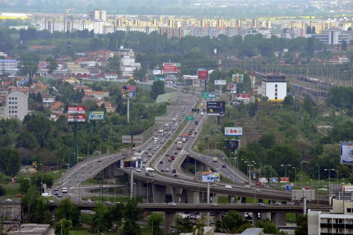 Ilustračný obrázok k článku Začali sa opravy Prístavného mosta. Za dva mesiace bude tichší a bezpečnejší