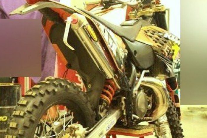Ilustračný obrázok k článku Zmizol športový motocykel KTM za cca 5 000,-€. Polícia žiada občanov o pomoc pri pátraní