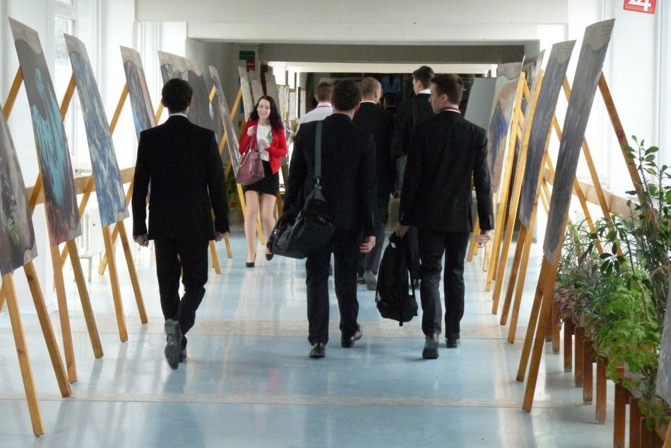 Ilustračný obrázok k článku Úspech bystrických gymnazistov. Mladí vedci sa dočkali hneď dvojnásobného ocenenia