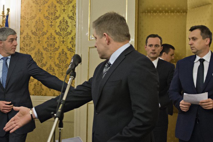 Ilustračný obrázok k článku Tvoriaca sa vláda: Opozícii miesta v kontrolných orgánoch, účinný protischránkový zákon aj otvorené vládnutie