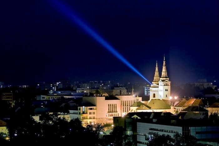 Ilustračný obrázok k článku Rátajte s tým vopred, nastane to už o niekoľko dní: Časť Žiliny sa na desiatky minút ponorí do tmy!